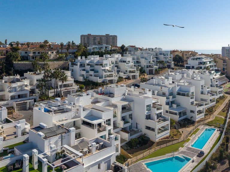 Apartment for Sale in Torrequebrada, Malaga 43