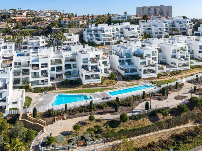 Apartment for Sale in Torrequebrada, Malaga 46