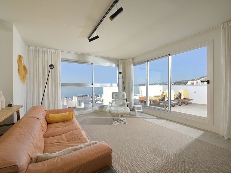 Apartment for Sale in Torrequebrada, Malaga 7