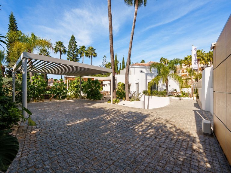 Villa for Sale in Benahavís, Malaga 27
