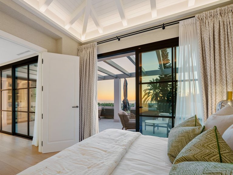Villa for Sale in Benahavís, Malaga 44