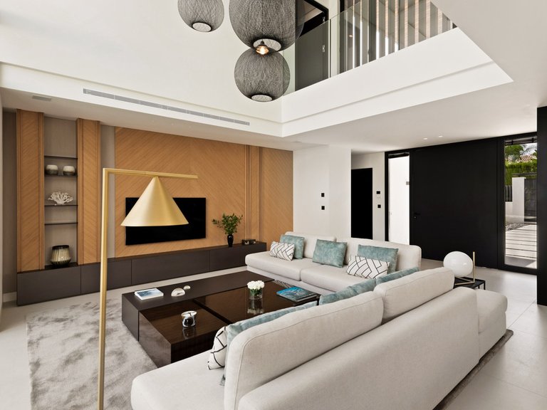 Villa for Sale in Nueva Andalucía, Malaga 10