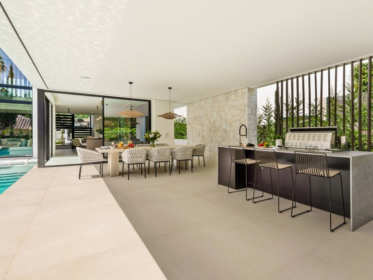 Villa for Sale in Nueva Andalucía, Malaga 12