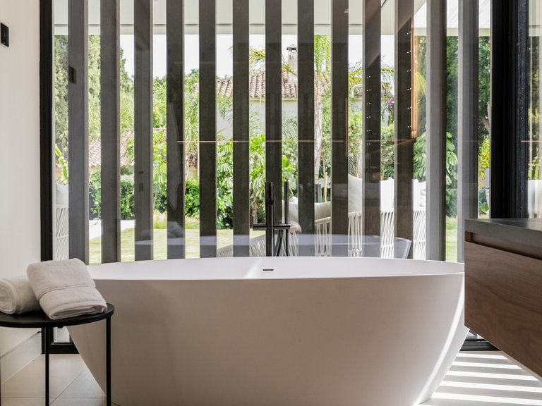 Villa for Sale in Nueva Andalucía, Malaga 16