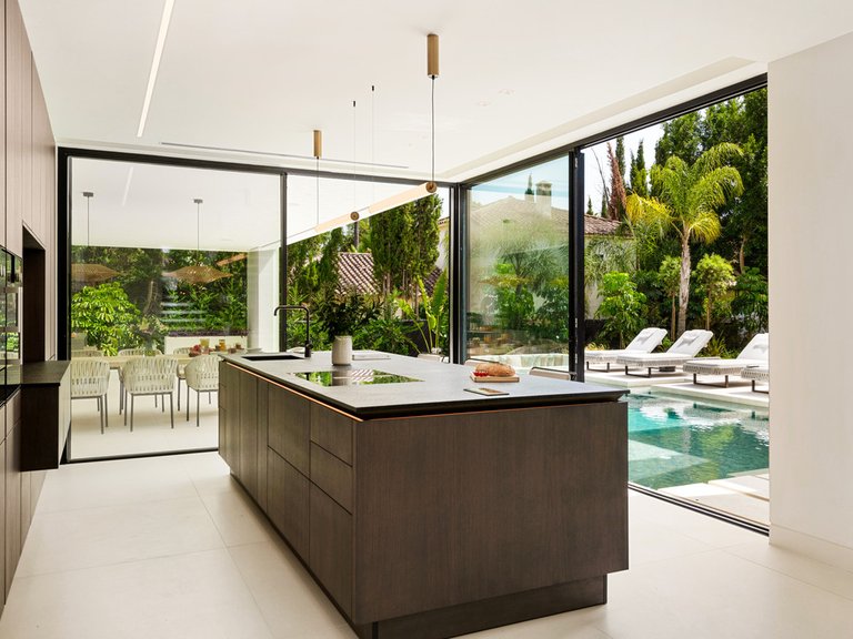 Villa for Sale in Nueva Andalucía, Malaga 7