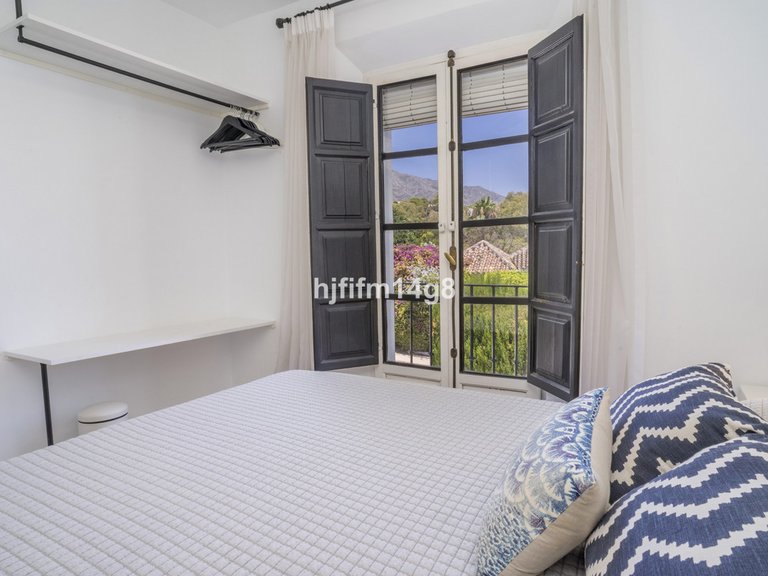 Villa for Sale in Nueva Andalucía, Malaga 15