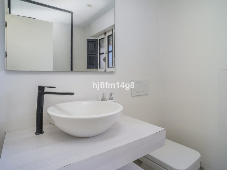 Villa for Sale in Nueva Andalucía, Malaga 16