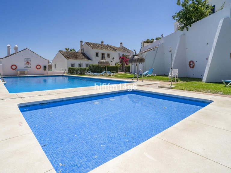 Villa for Sale in Nueva Andalucía, Malaga 21