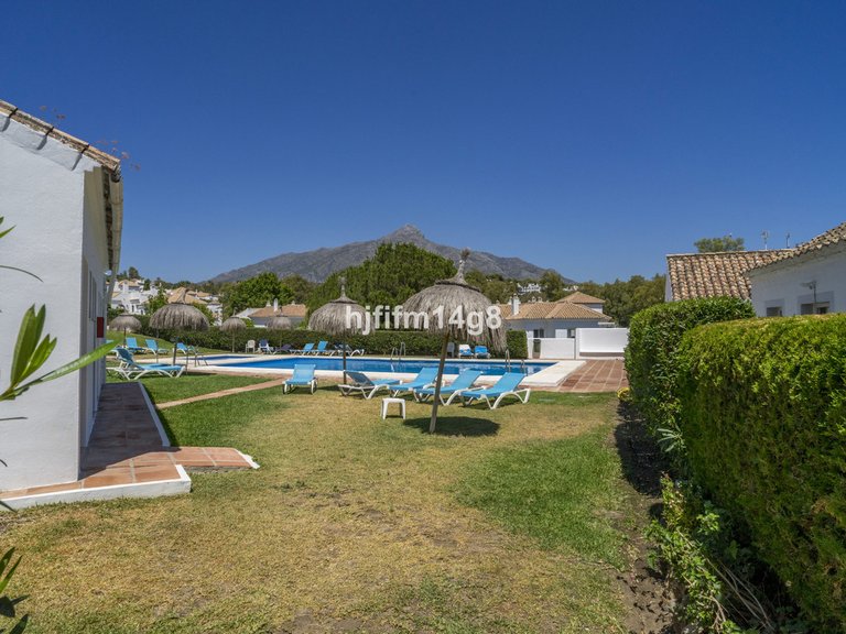 Villa for Sale in Nueva Andalucía, Malaga 24