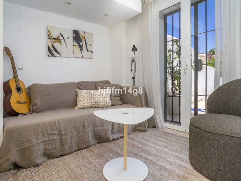 Villa for Sale in Nueva Andalucía, Malaga 6