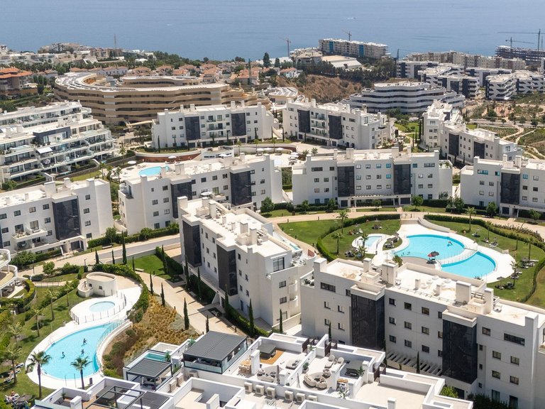 Apartment for Sale in Fuengirola, Malaga 51