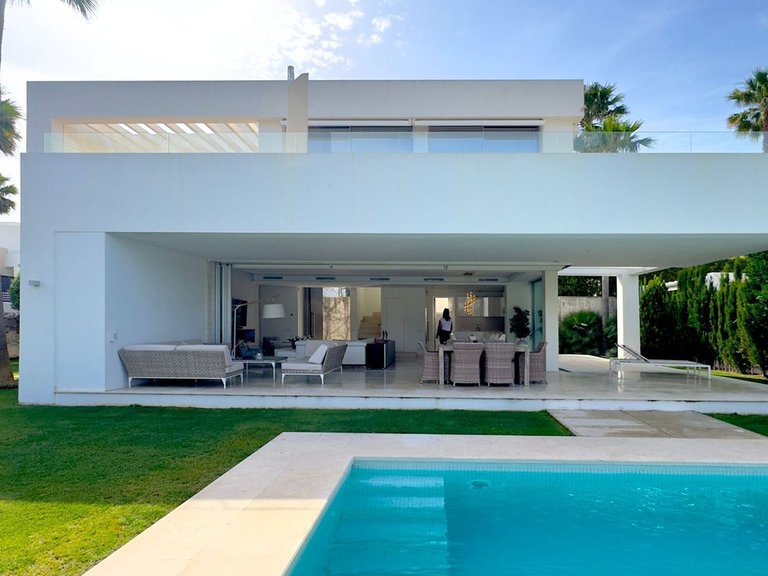 Villa for Sale in Río Real, Malaga 2