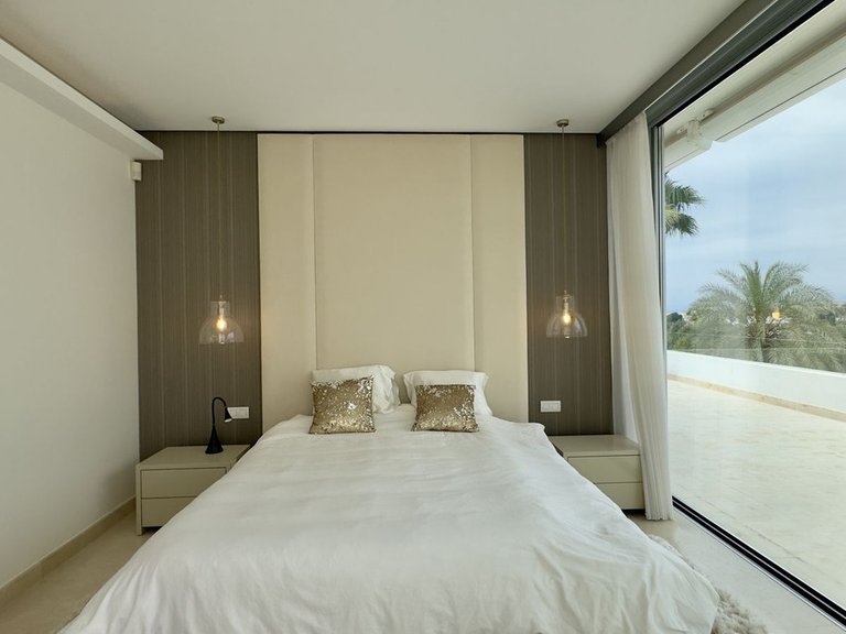 Villa for Sale in Río Real, Malaga 9