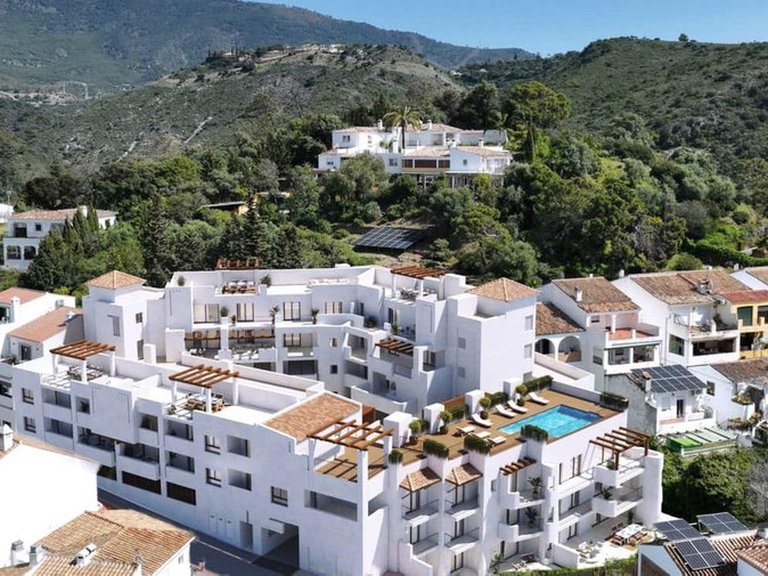Penthouse for Sale in Benahavís, Malaga 17