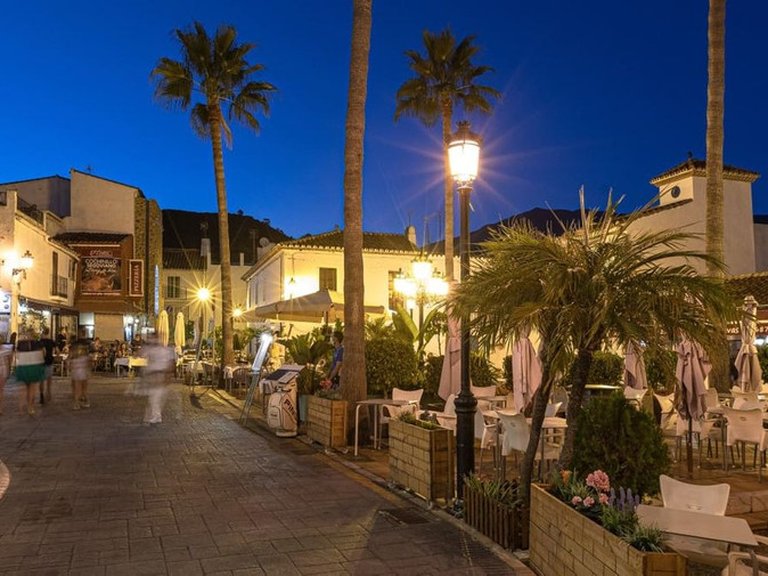Penthouse for Sale in Benahavís, Malaga 2