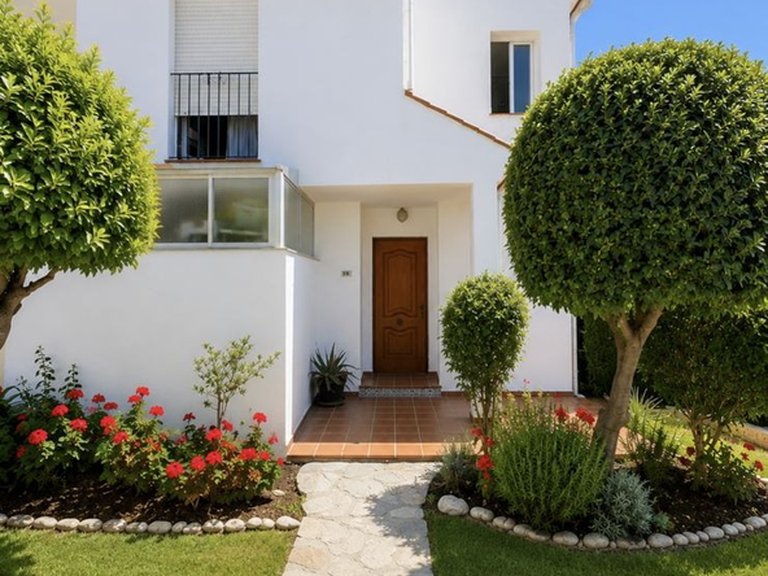 Villa for Sale in Estepona, Malaga 2