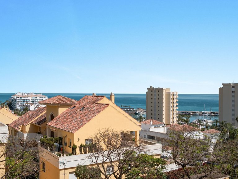 Apartment for Sale in Estepona, Malaga 1