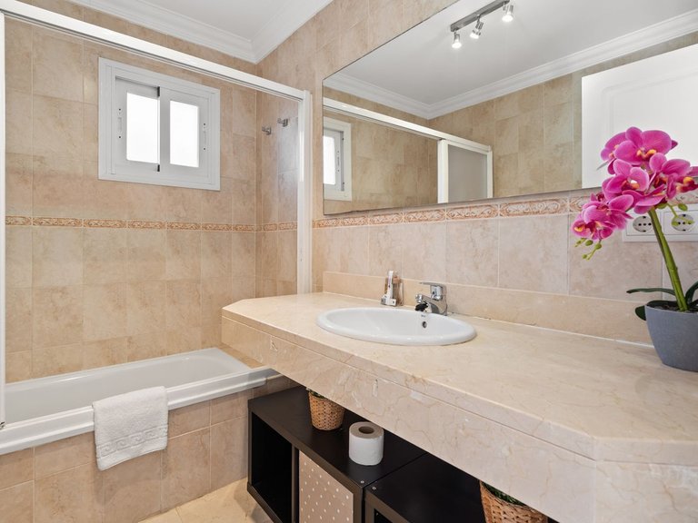Apartment for Sale in Estepona, Malaga 14