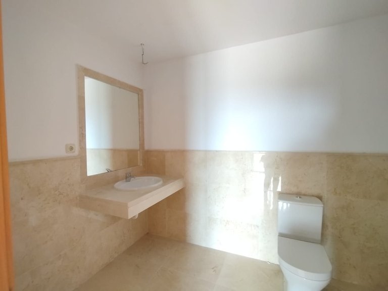 Villa for Sale in Doña Julia, Malaga 27