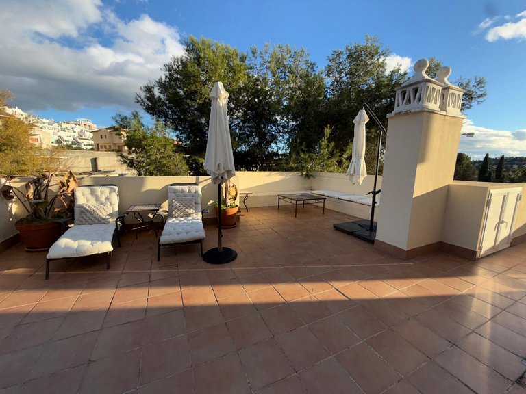 Apartment for Sale in Nueva Andalucía, Malaga 1