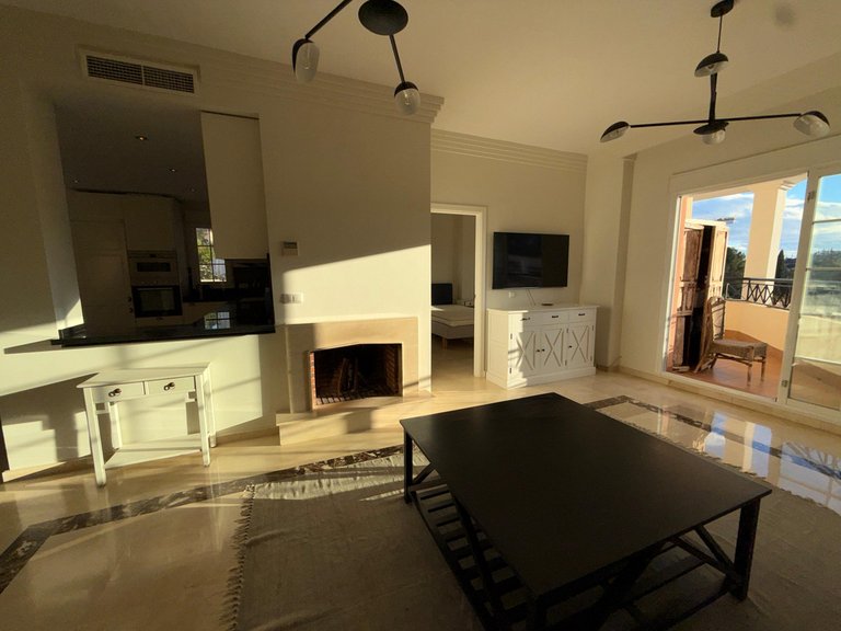 Apartment for Sale in Nueva Andalucía, Malaga 6