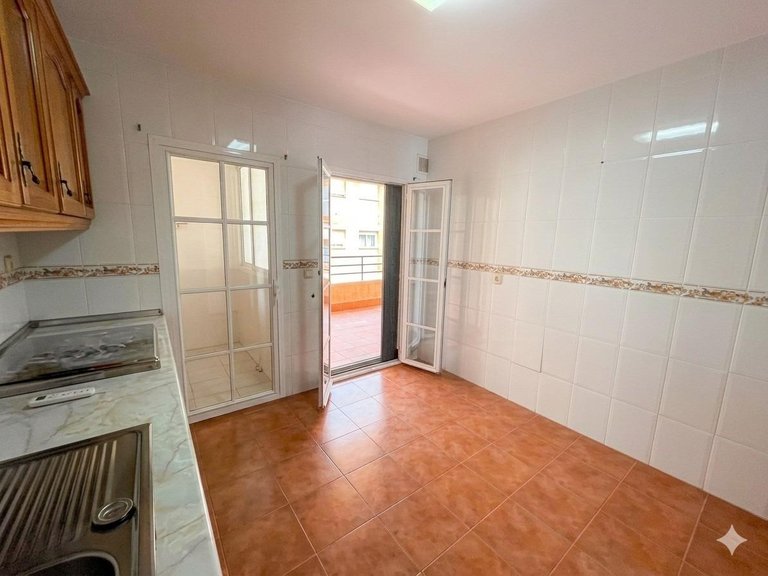 Apartment for Sale in Benalmadena, Malaga 9