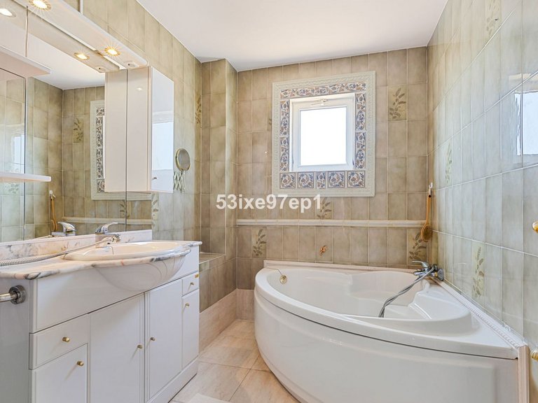 Apartment for Sale in Fuengirola, Malaga 15