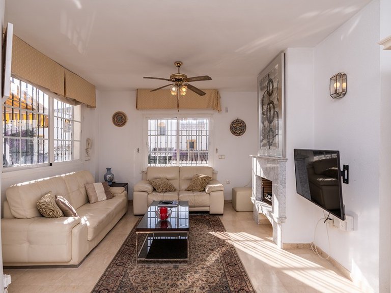Villa for Sale in Costabella, Malaga 11