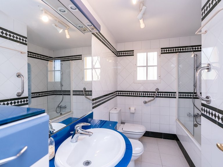 Villa for Sale in Costabella, Malaga 15