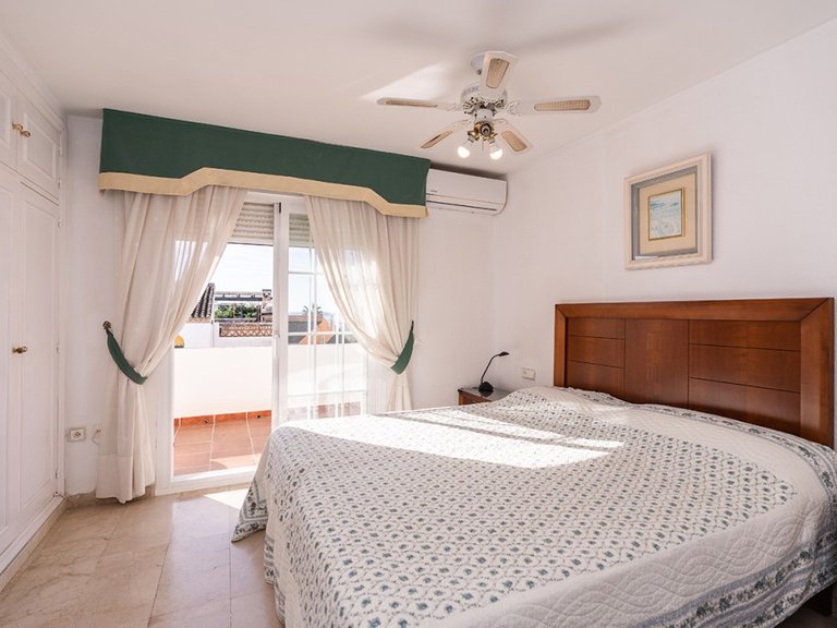 Villa for Sale in Costabella, Malaga 16