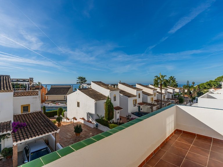 Villa for Sale in Costabella, Malaga 17