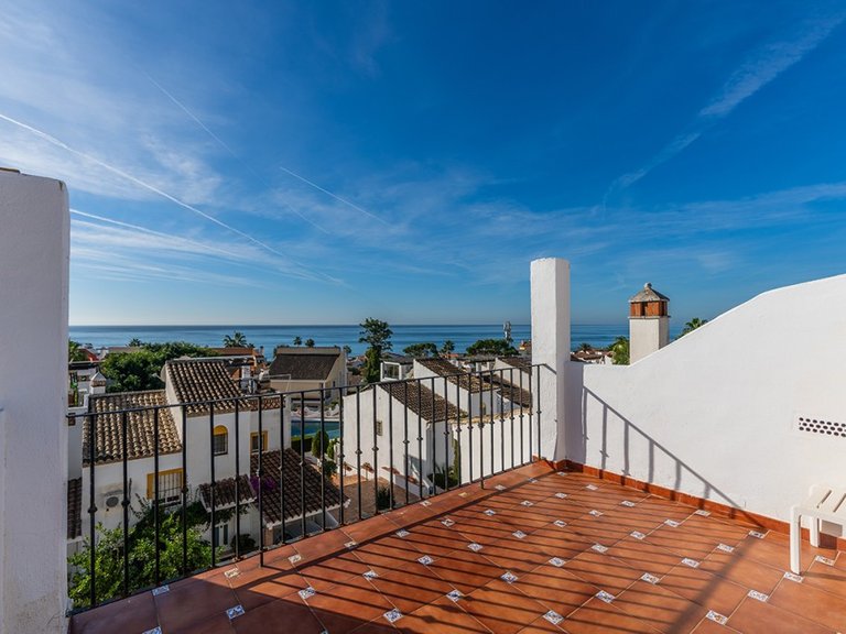Villa for Sale in Costabella, Malaga 19