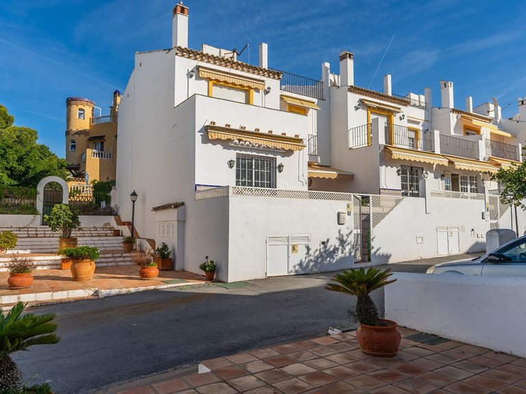 Villa for Sale in Costabella, Malaga 2