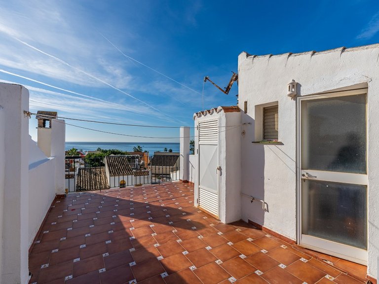 Villa for Sale in Costabella, Malaga 21