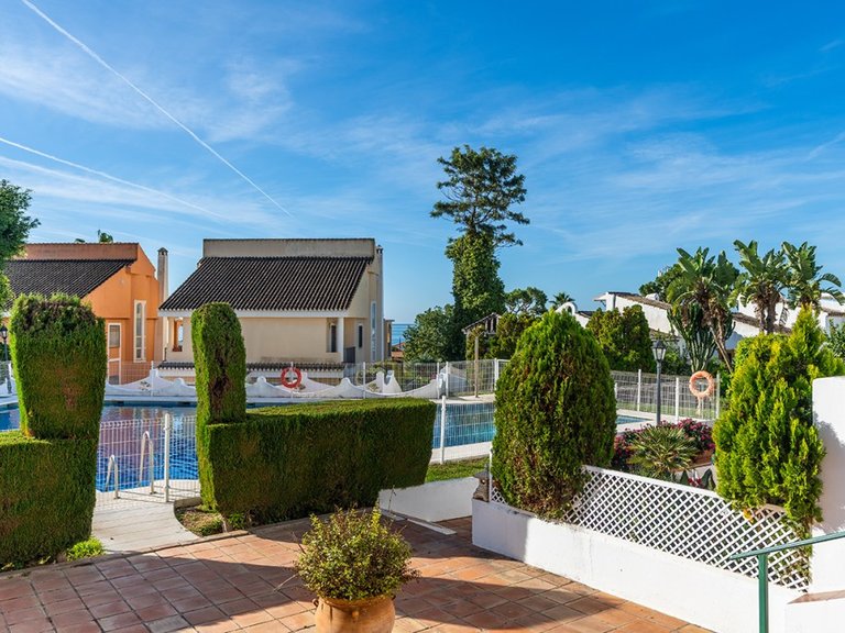Villa for Sale in Costabella, Malaga 28