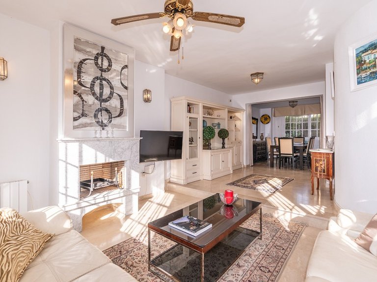 Villa for Sale in Costabella, Malaga 4