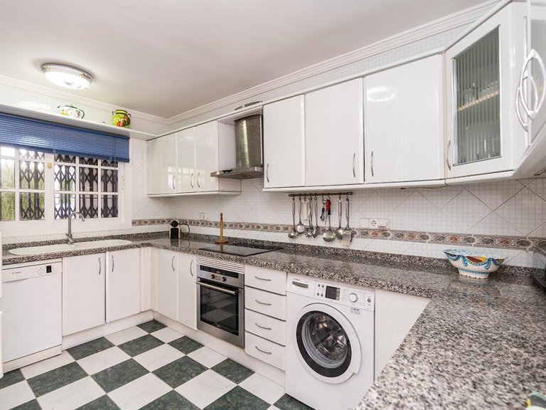 Villa for Sale in Costabella, Malaga 5