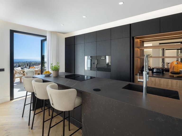 Villa for Sale in La Quinta, Malaga 14