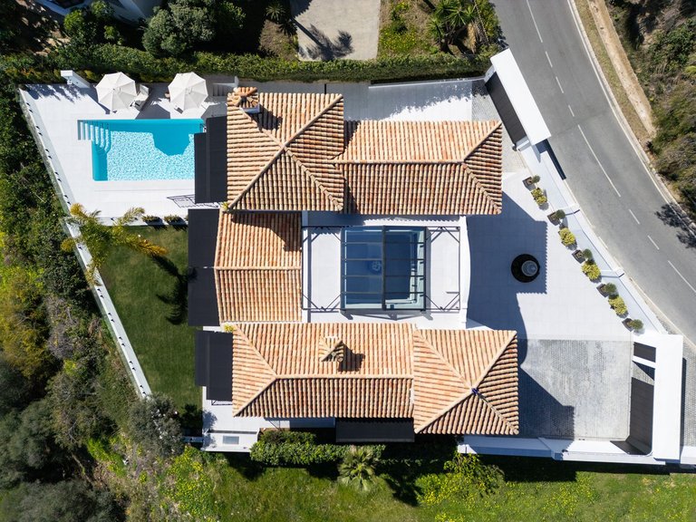 Villa for Sale in La Quinta, Malaga 20