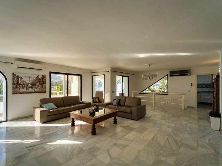 Villa for Sale in Nueva Andalucía, Malaga 5