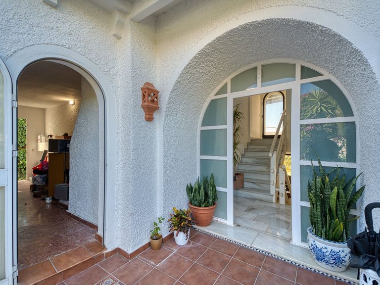 Villa for Sale in Nueva Andalucía, Malaga 6