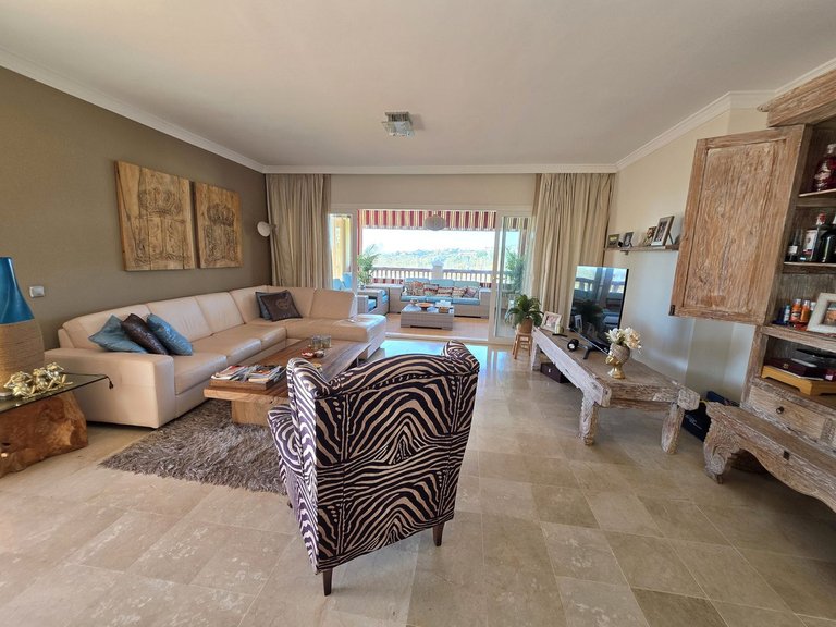 Apartment for Sale in Atalaya, Malaga 10