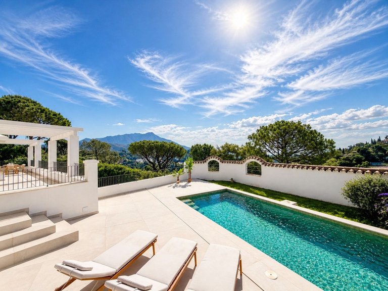 Villa for Sale in El Madroñal, Malaga 1