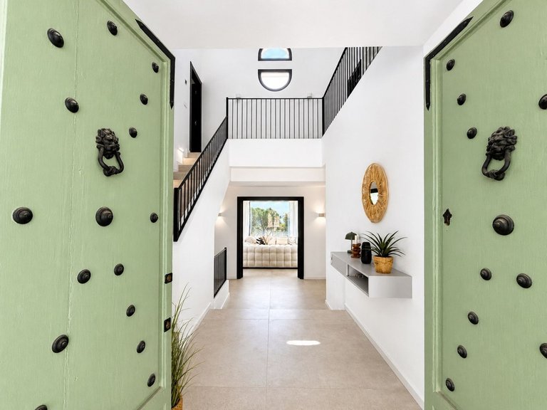 Villa for Sale in El Madroñal, Malaga 35