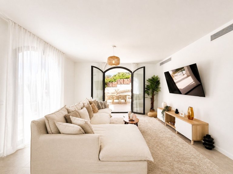 Villa for Sale in El Madroñal, Malaga 41