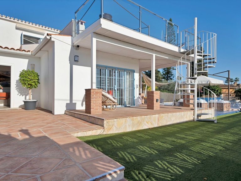 Villa for Sale in San Pedro De Alcántara, Malaga 3
