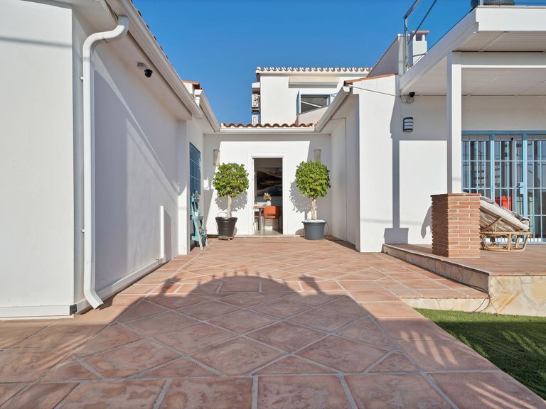 Villa for Sale in San Pedro De Alcántara, Malaga 4