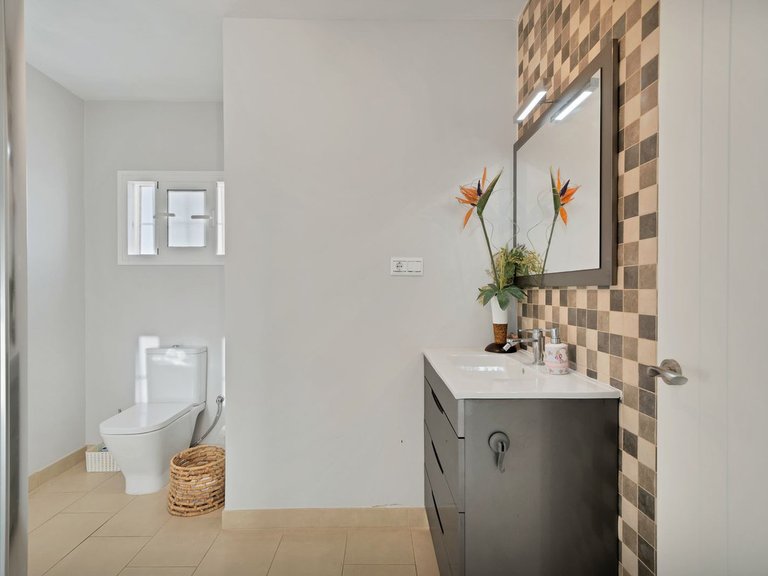 Villa for Sale in San Pedro De Alcántara, Malaga 54