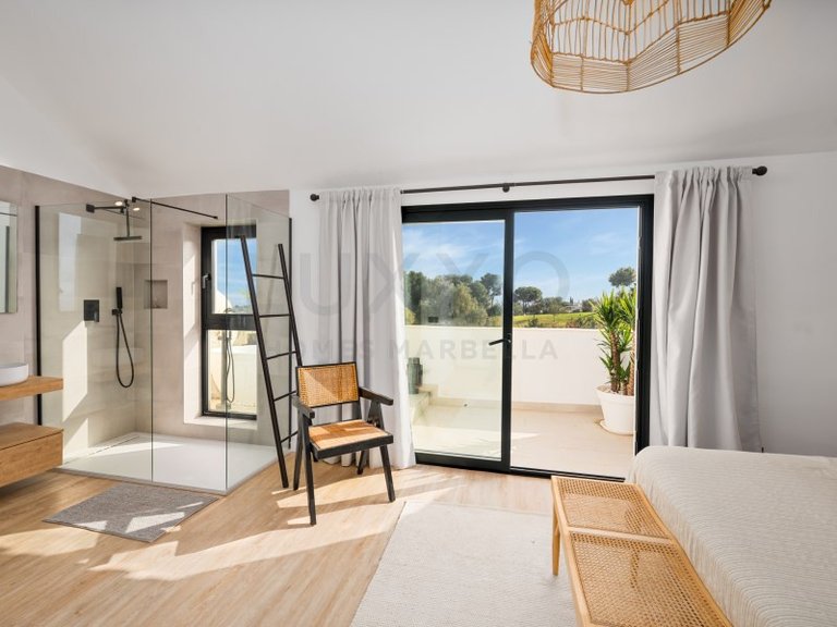 Villa for Sale in Nueva Andalucía, Malaga 11
