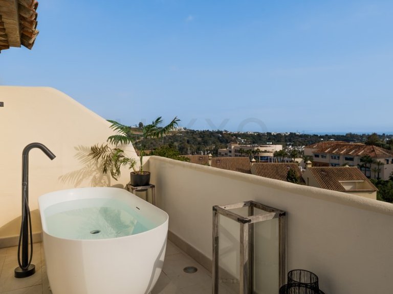 Villa for Sale in Nueva Andalucía, Malaga 2
